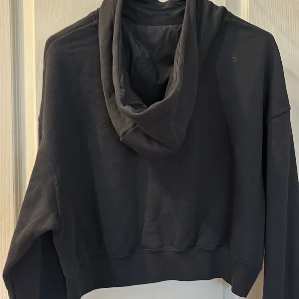 Woman’s Nike short Hoodie size M - Picture 4 of 4